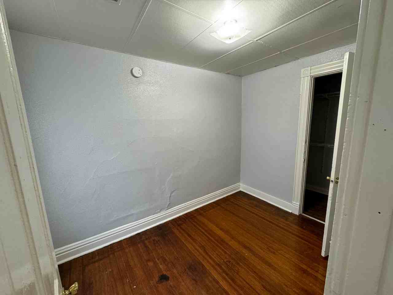 432 W 3rd St #6 - Photo 6 of 22