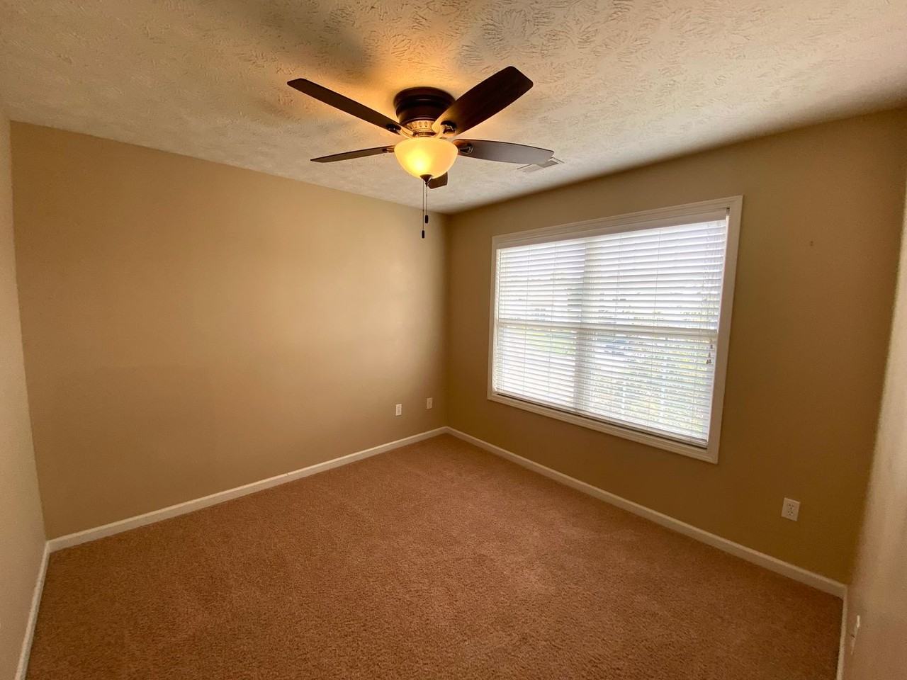 11103 N Crestpoint - Photo 2 of 16