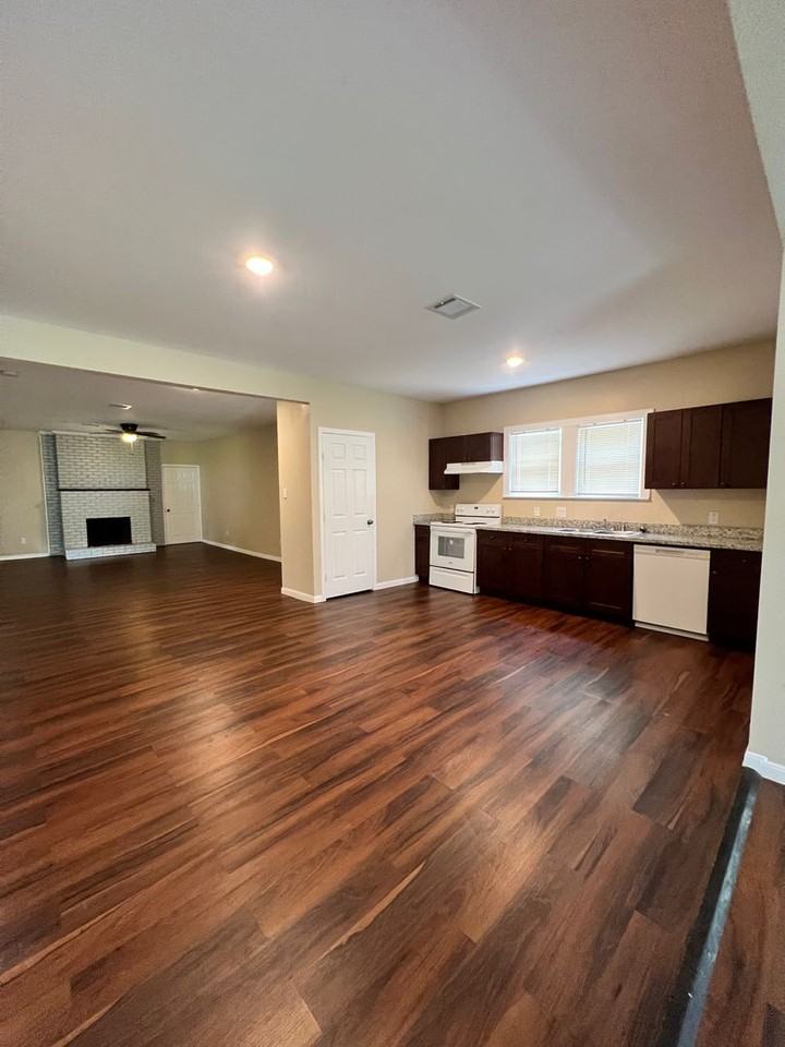 5759 Hogaboom Road - Photo 3 of 8