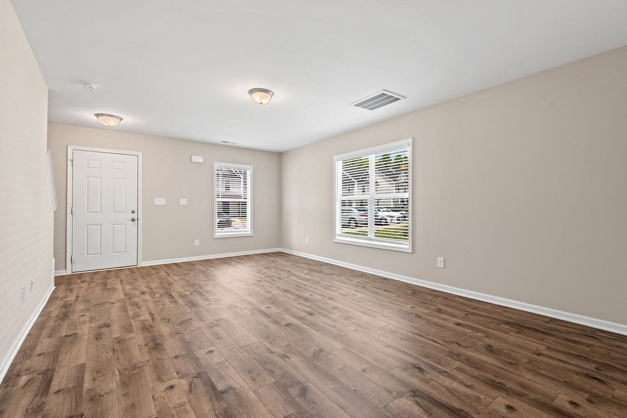 66 Longleaf Pine Street - Photo 4 of 21