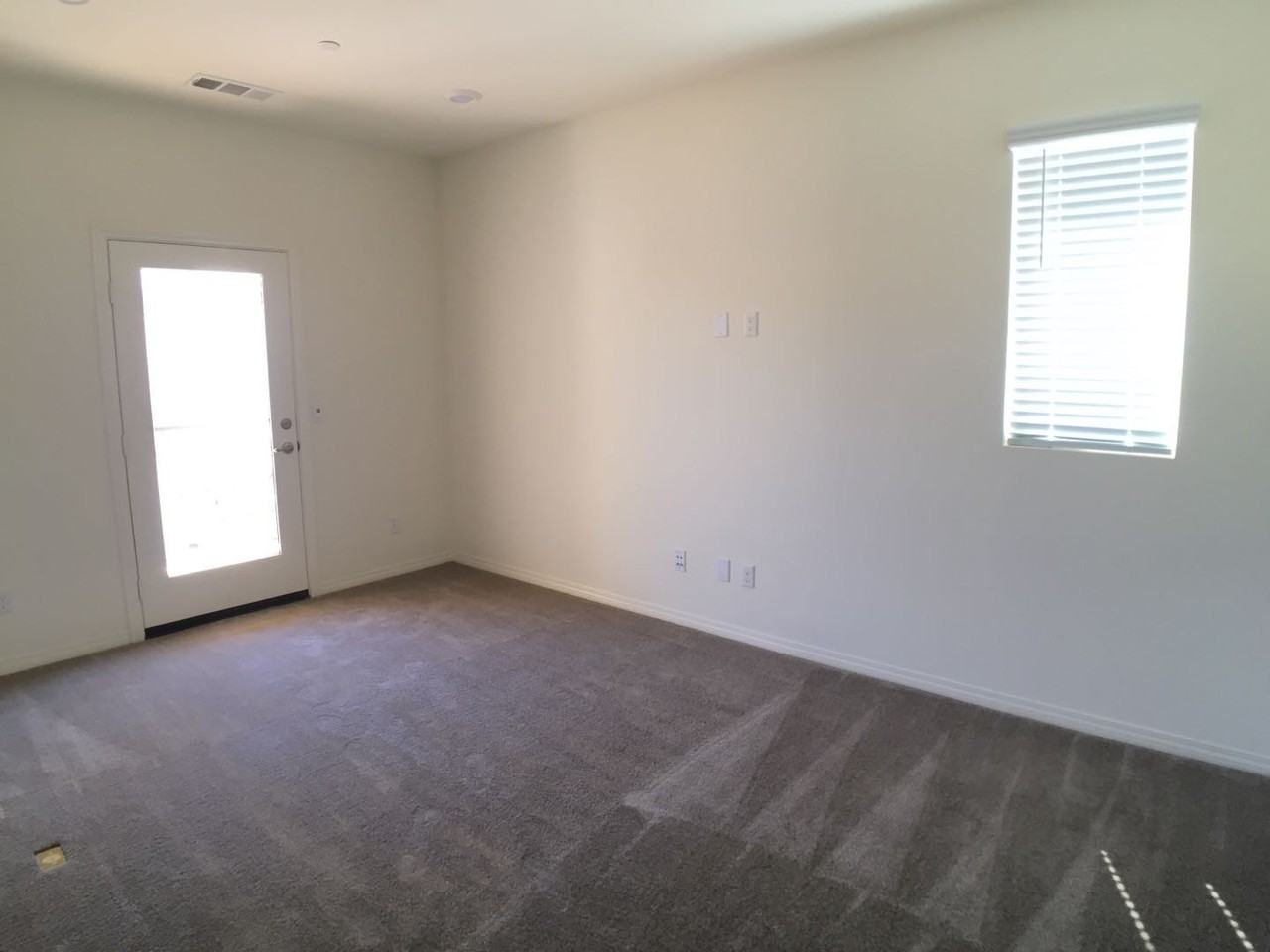 16061 Huckleberry Ave - Photo 6 of 13