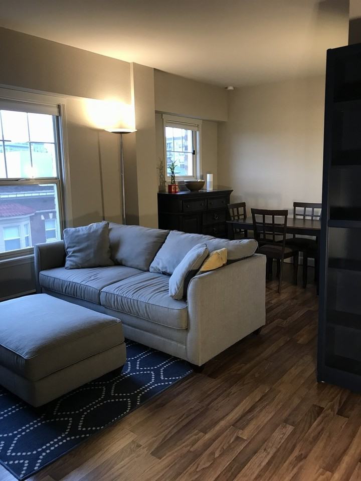 505 E Denny Way - Photo 3 of 32
