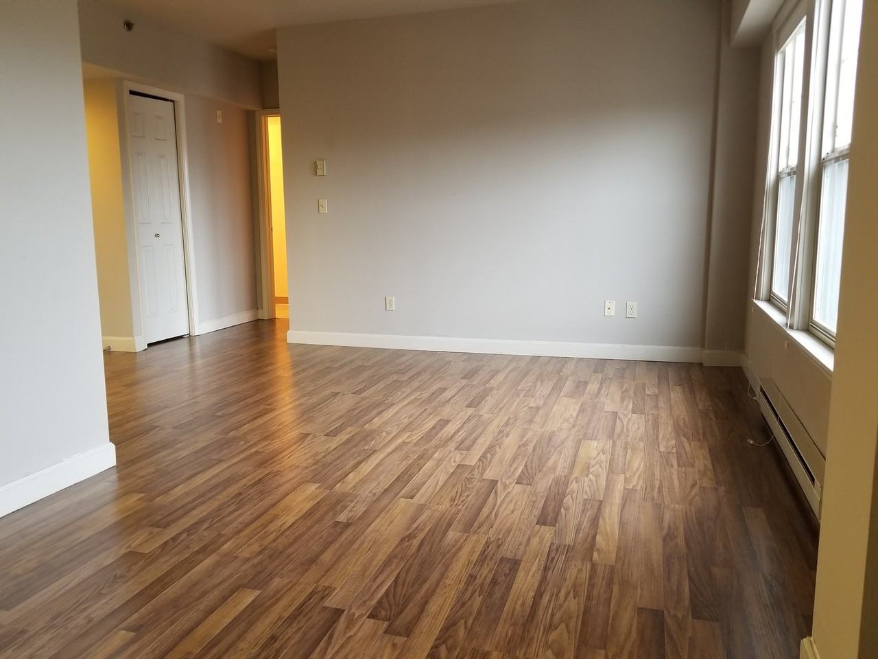 505 E Denny Way - Photo 7 of 32