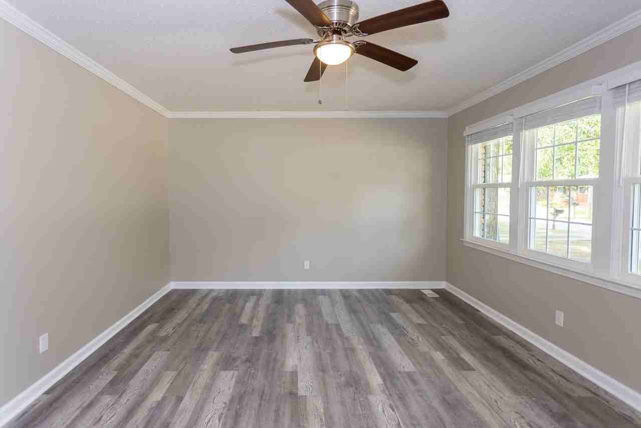 216 Lemmon St - Photo 4 of 29