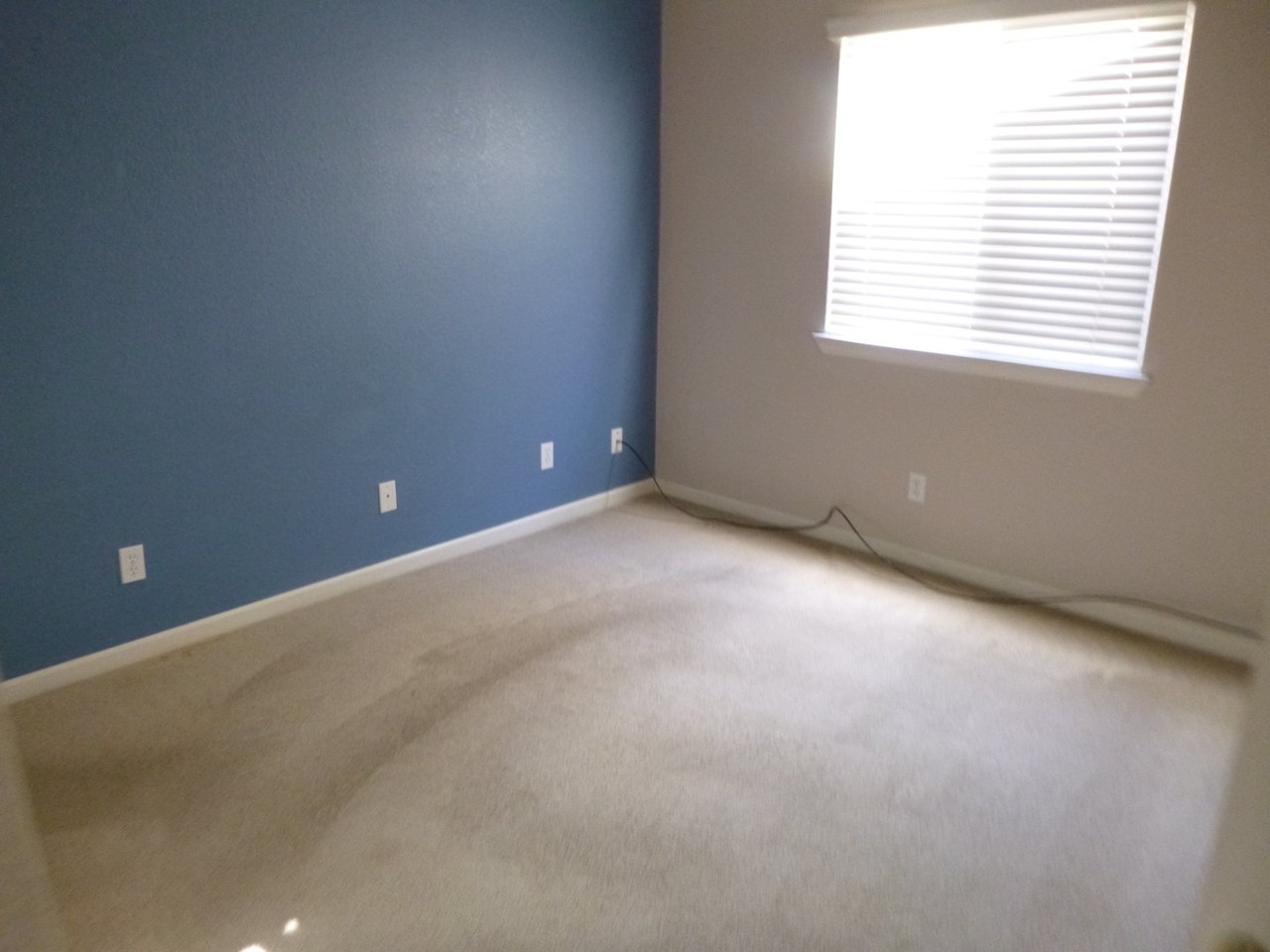 1595 Ravi Ct - Photo 5 of 6