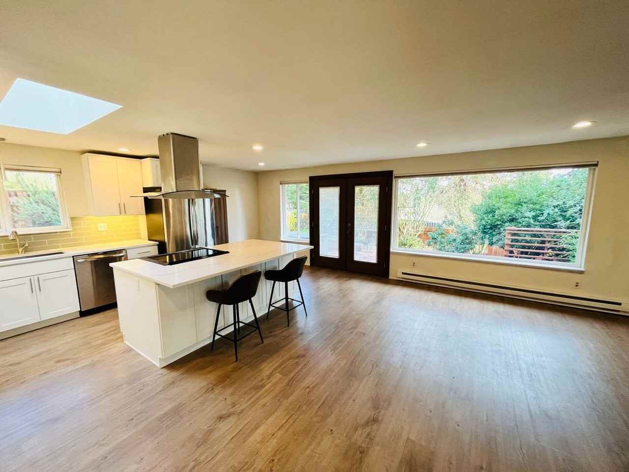 381 Ferncliff Avenue Northeast - Photo 3 of 27