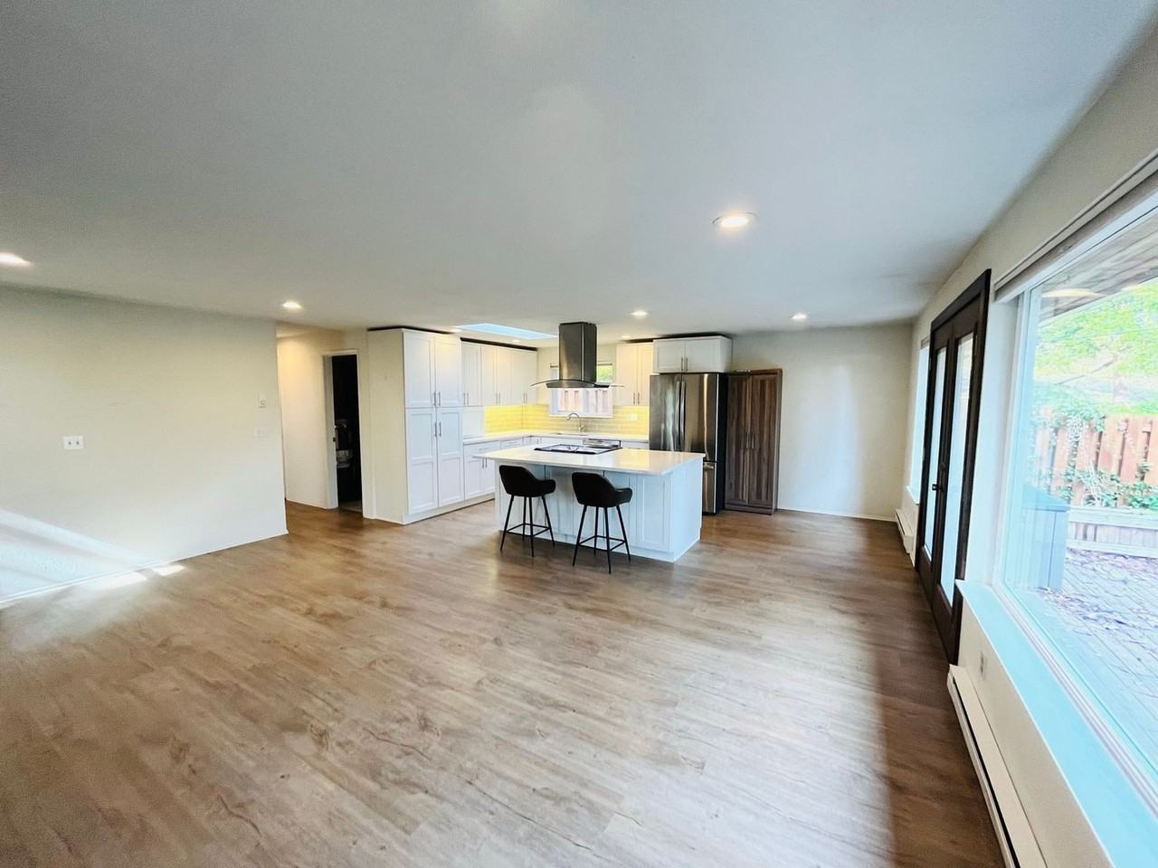 381 Ferncliff Avenue Northeast - Photo 7 of 27