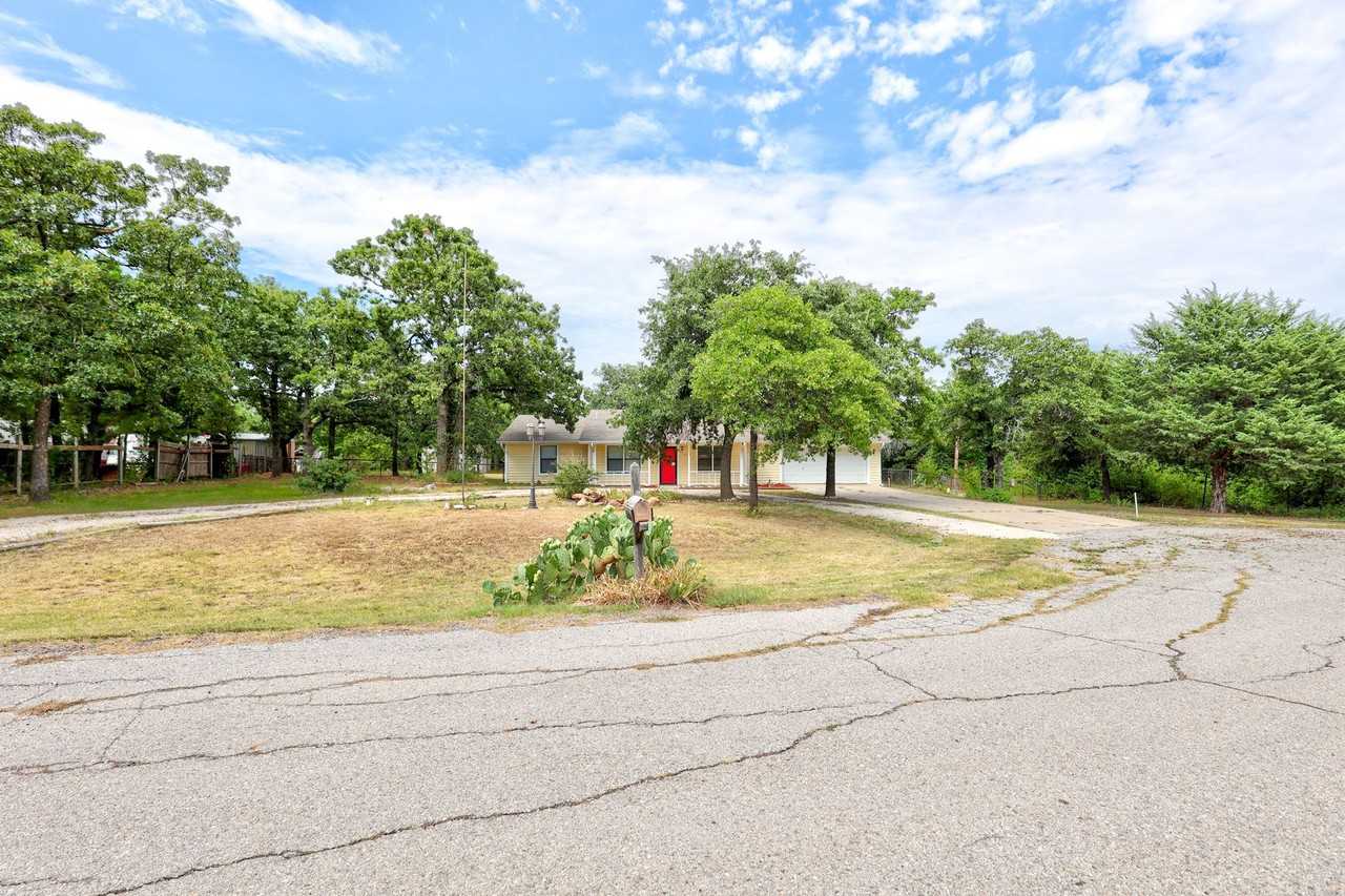 19429 Rockspring Dr - Photo 2 of 14