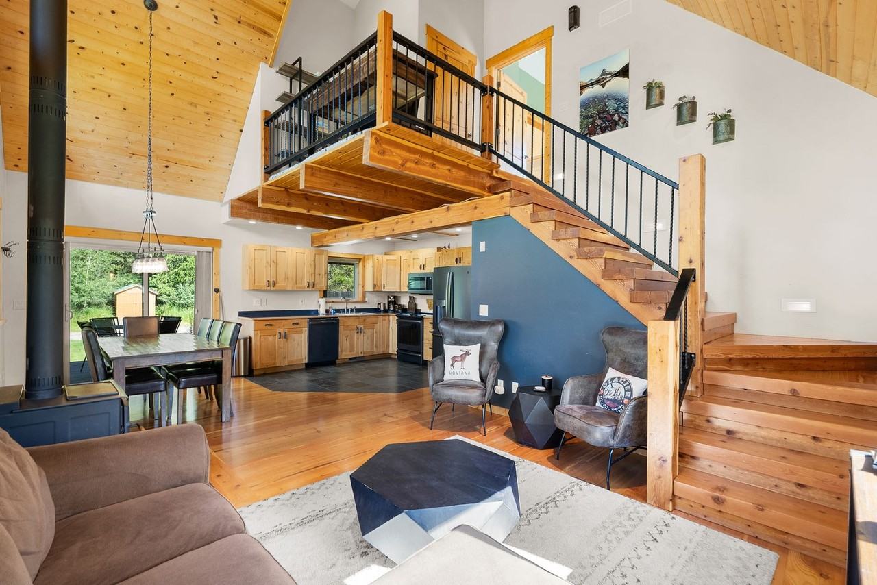 4579 Trumble Creek Rd - Photo 7 of 39