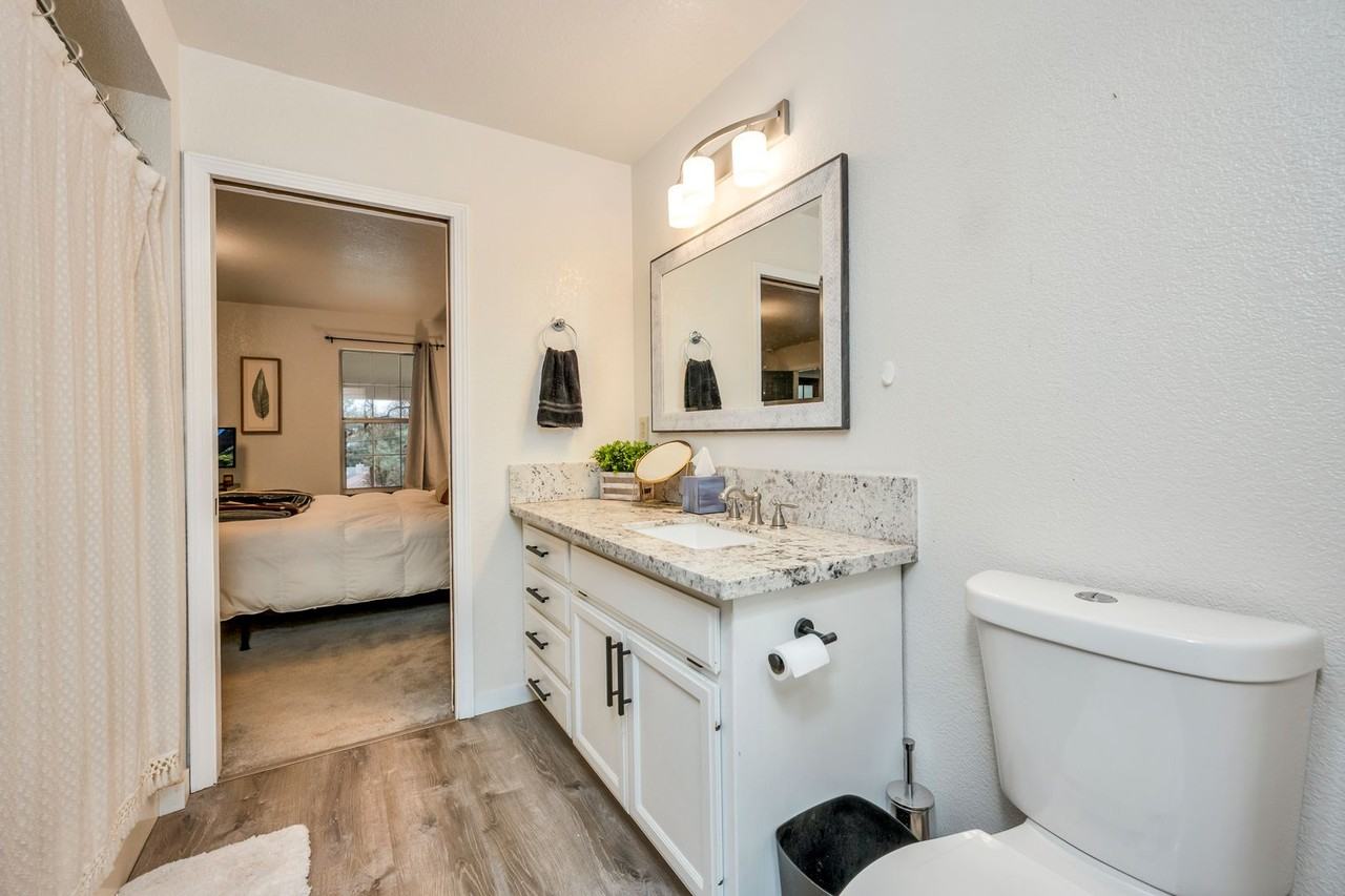 16723 Spruce Grove Rd - Photo 2 of 29