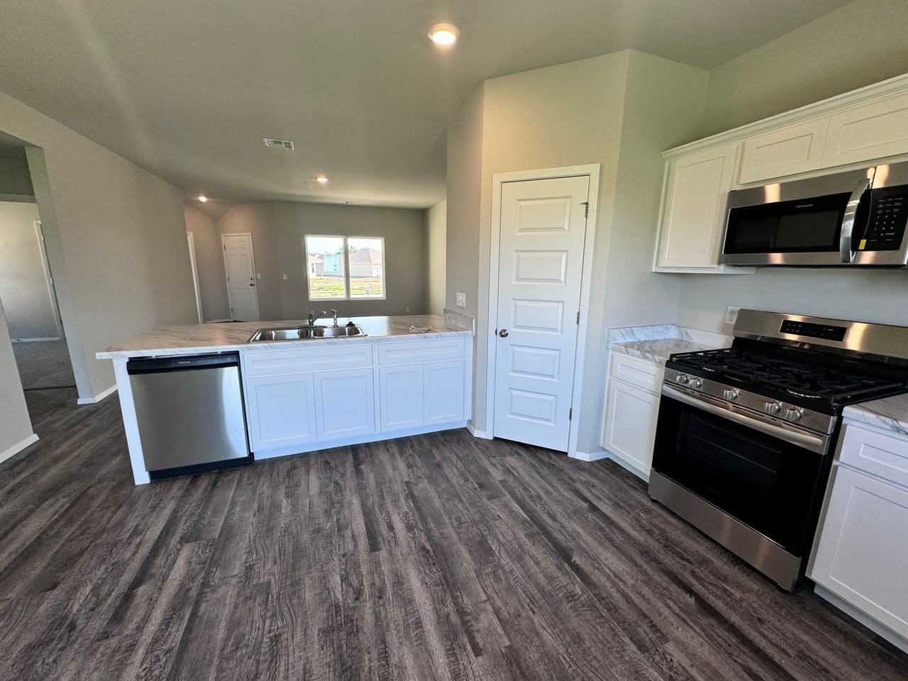 29218 E 78th Pl S - Photo 2 of 10