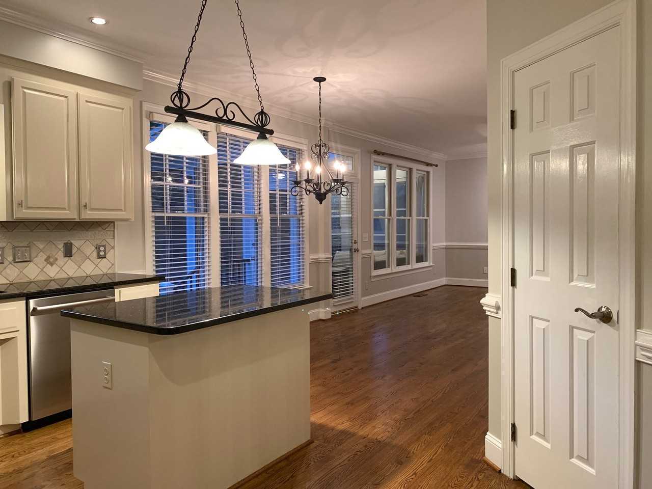 5200 Lake Edge Dr - Photo 3 of 46