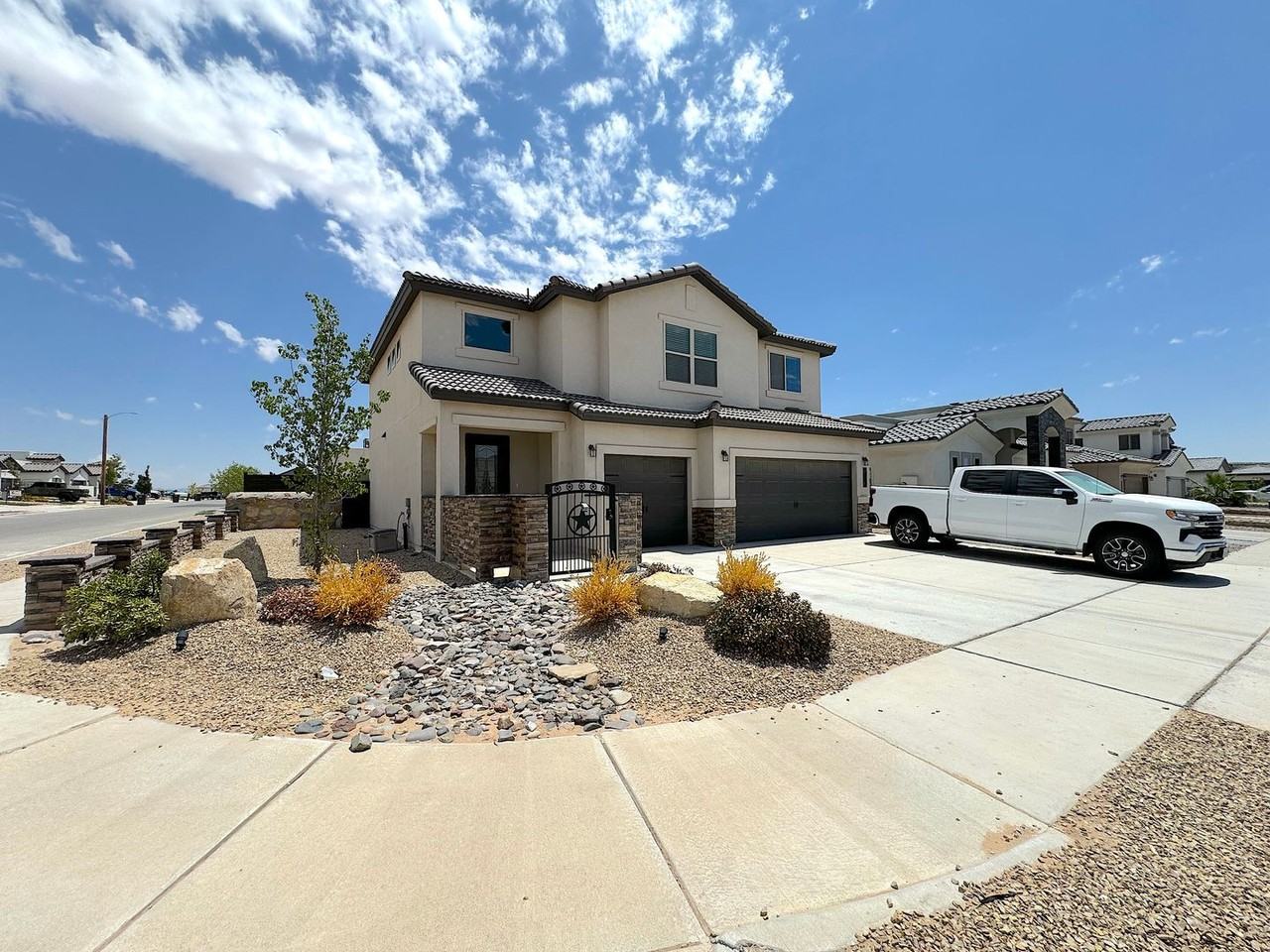 916 Watercrest Place