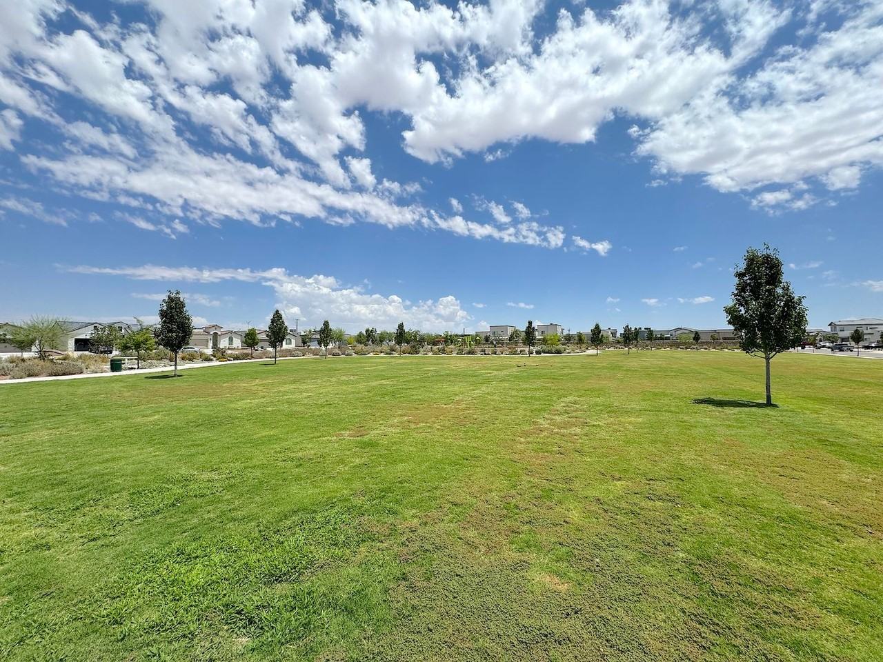 916 Watercrest Pl - Photo 3 of 34