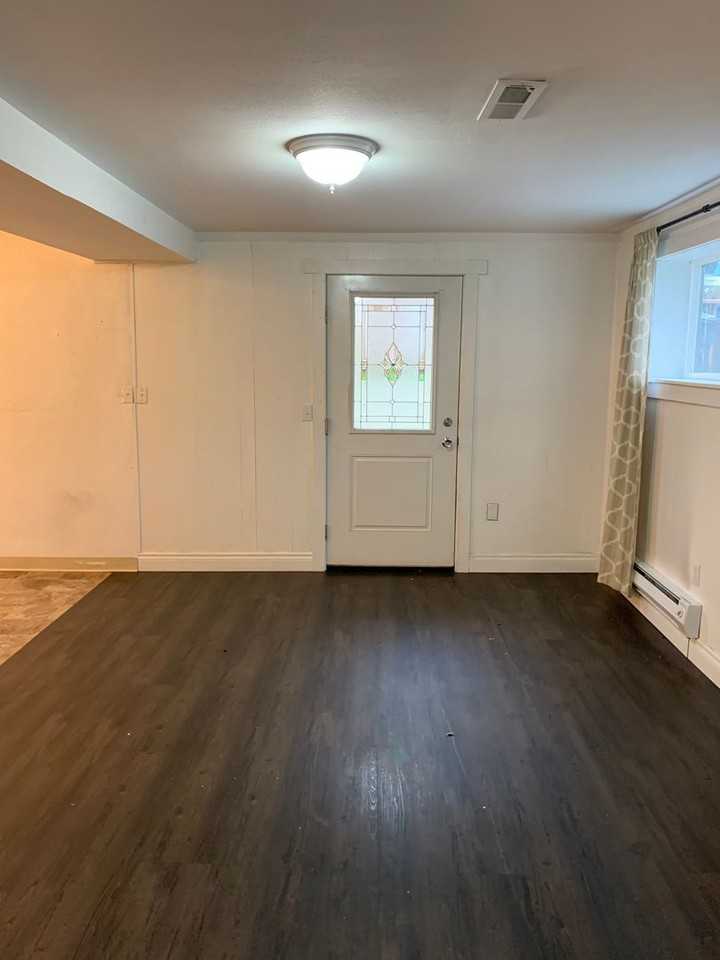 4413 E 8th Ave - Photo 3 of 12