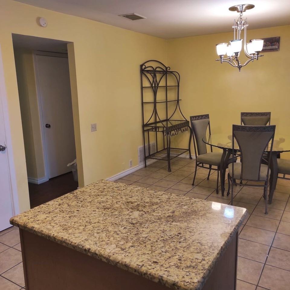 11824 Leisure Dr - Photo 4 of 25