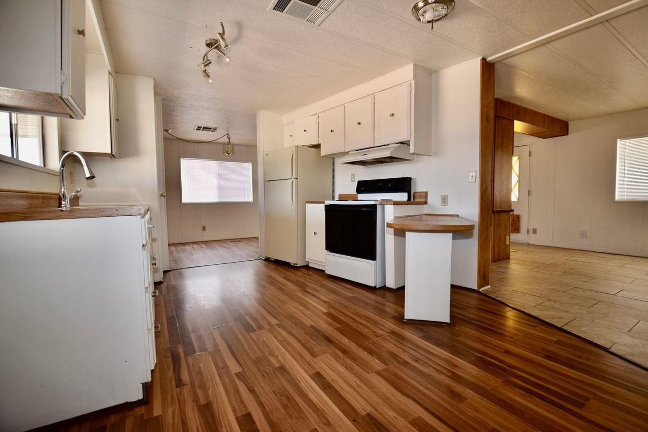 9715 E Edgewood Ave - Photo 2 of 16