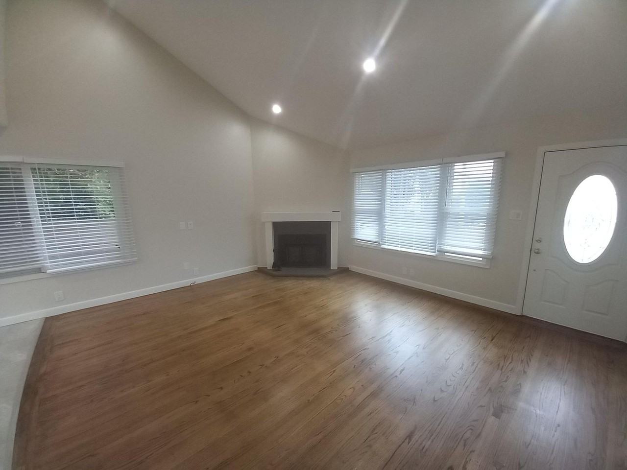 730 Fern Ave - Photo 3 of 24