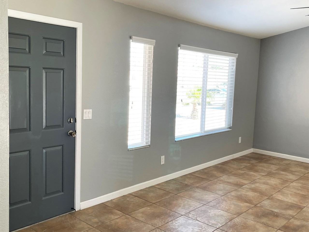 30399 Sterling Rd - Photo 7 of 50