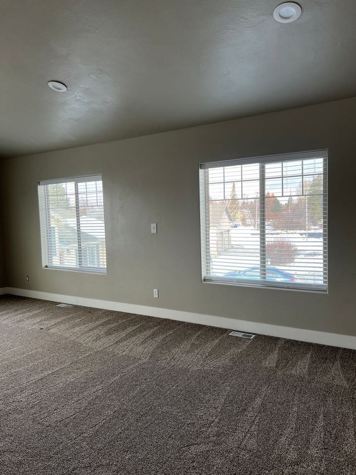 353 Buckskin Ct - Photo 5 of 44