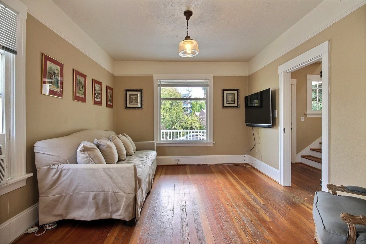 1821 Nw 23rd Pl - Photo 6 of 27