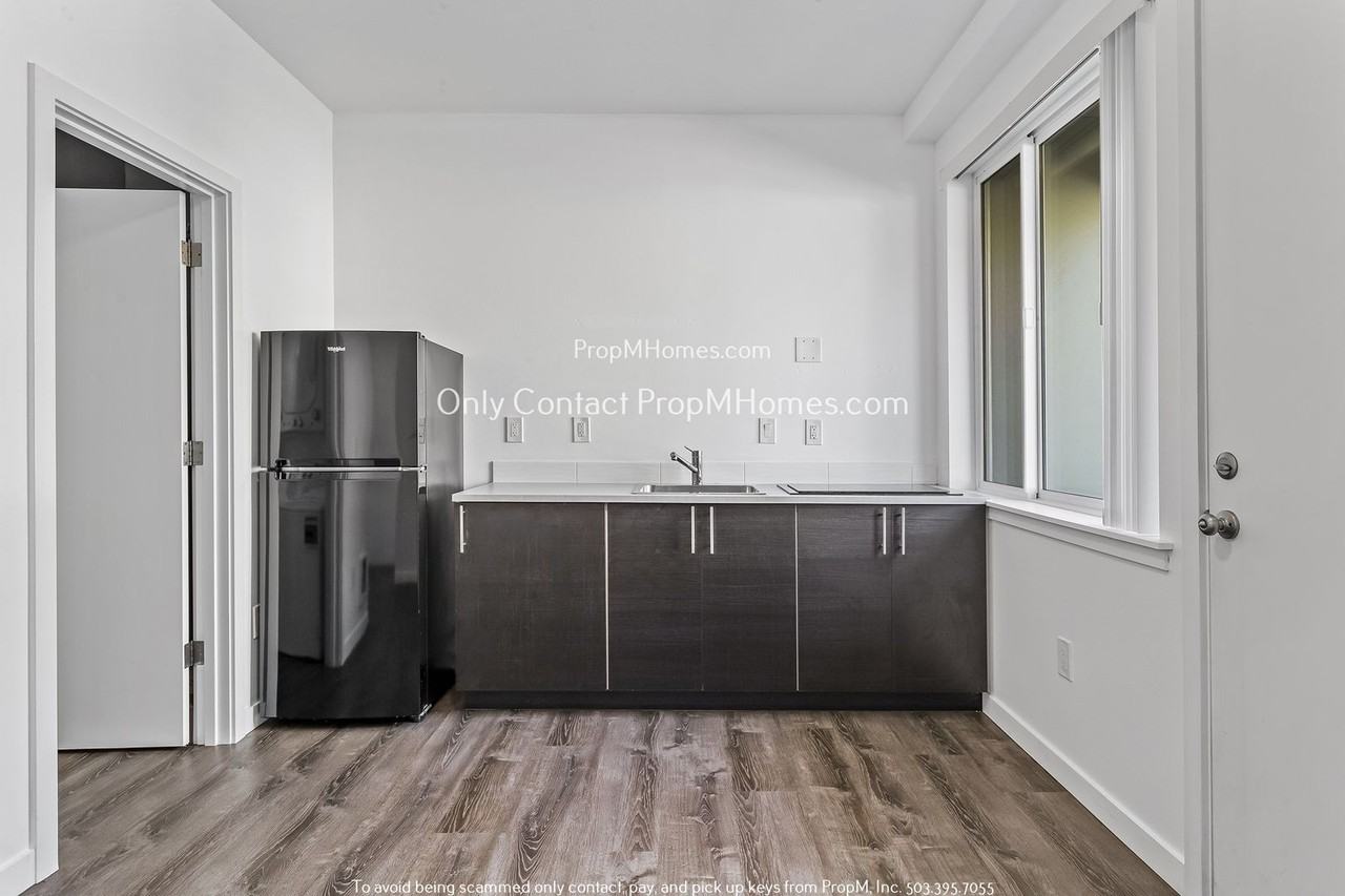 4493 Ne Rodney Ave #A1 - Photo 3 of 12