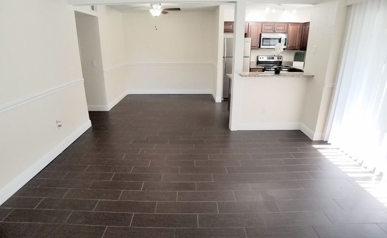 3020 Antique Oaks Cir #133 - Photo 3 of 37
