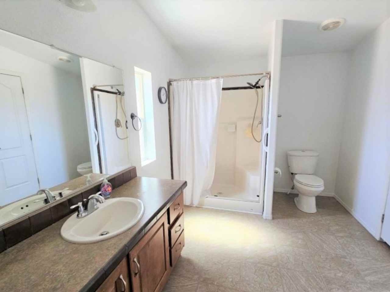 180 N Dorothy Ave - Photo 6 of 11