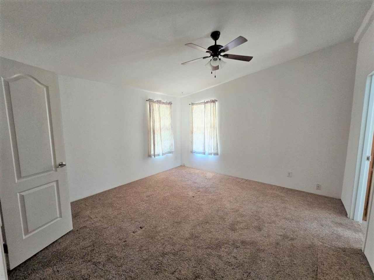 180 N Dorothy Ave - Photo 7 of 11