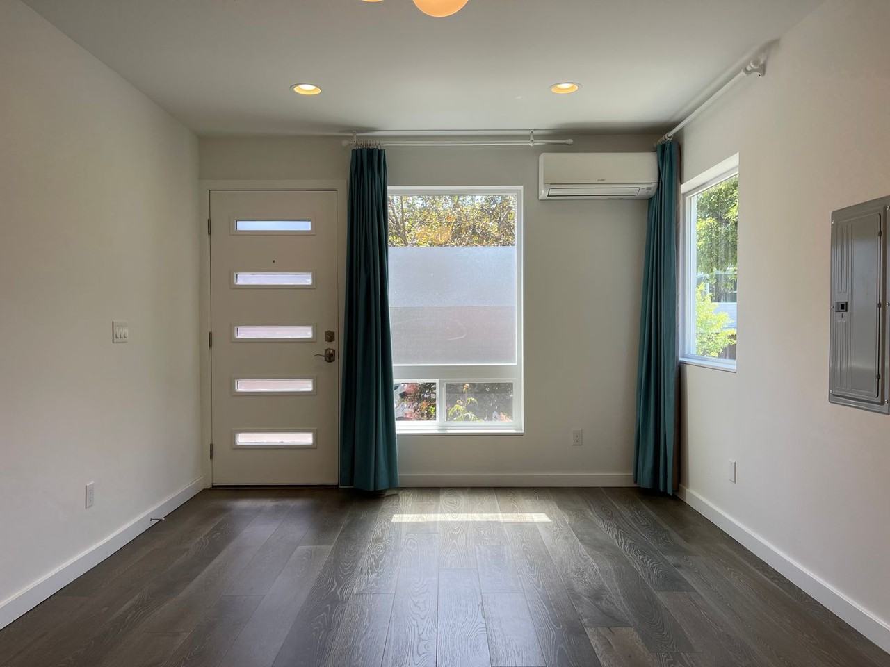 2430C Nw 60th St - Photo 2 of 19