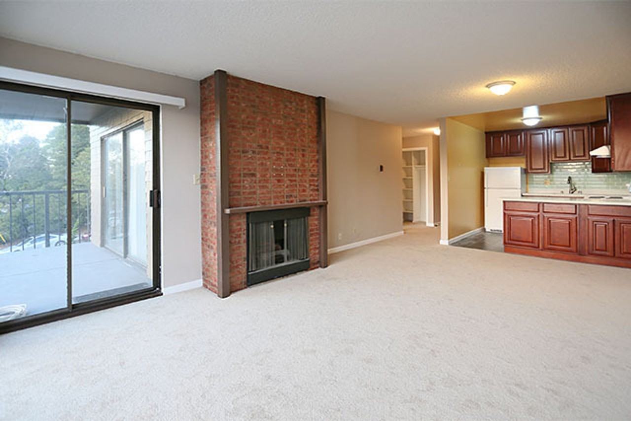 102 Locksley - Photo 3 of 14