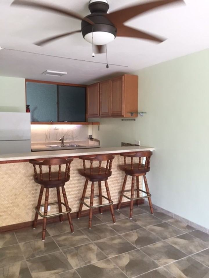 1875 Kalanianaole St #212