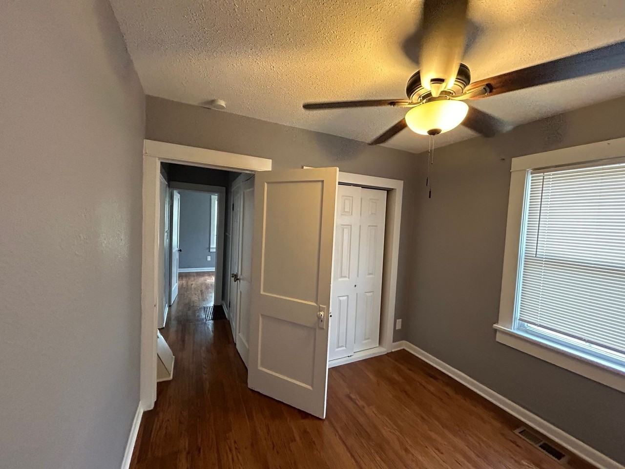 4325 Pearl St - Photo 4 of 9