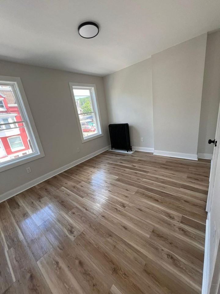 1754A Perkiomen Ave - Photo 7 of 9