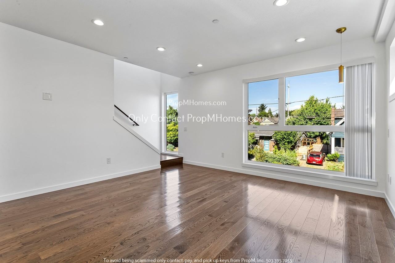 4479 Ne Rodney Ave #A - Photo 4 of 38