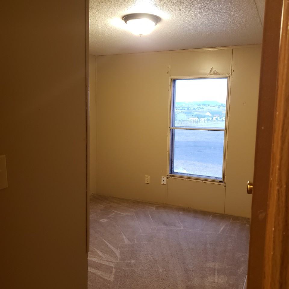 9253 Hennes Ln - Photo 2 of 8