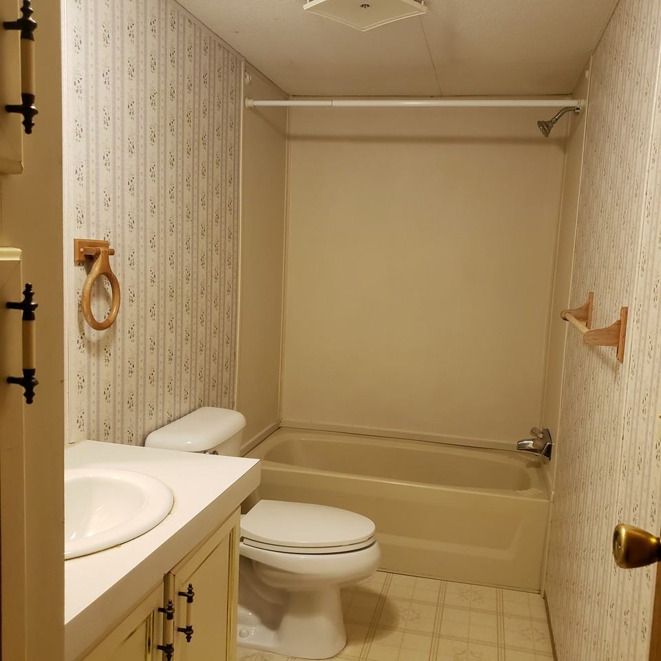 9253 Hennes Ln - Photo 3 of 8