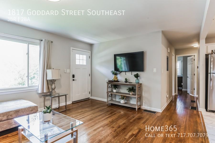 1817 Goddard St Se - Photo 2 of 15