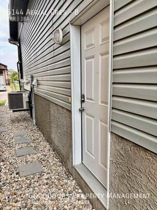 5144 Aerial Cres #B - Photo 2 of 11