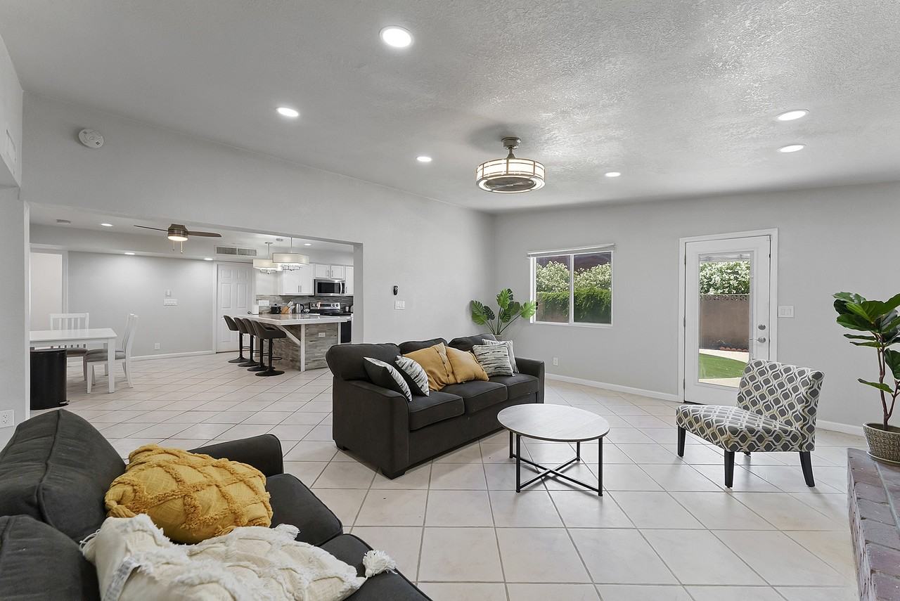 1133 W Frito Ave #4 - Photo 2 of 18