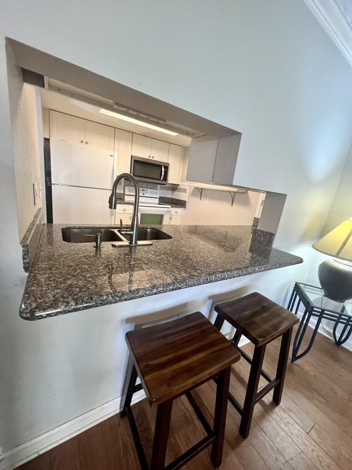 6550 Mission Ct #7 - Photo 2 of 10