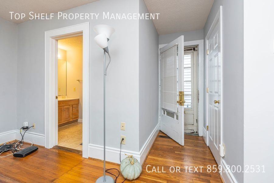 420 N Broadway #1 - Photo 3 of 15