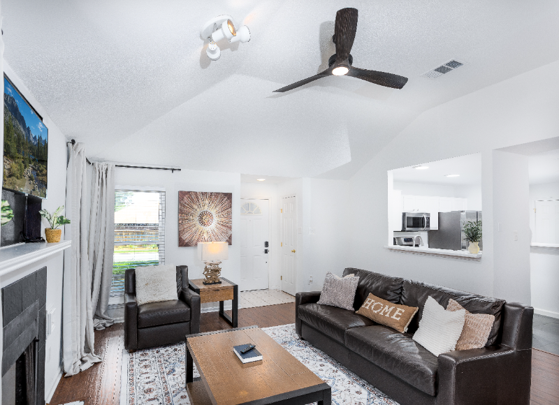 817 Saunders Dr - Photo 5 of 19