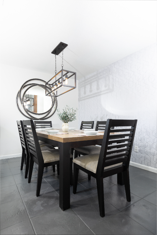 817 Saunders Dr - Photo 4 of 19