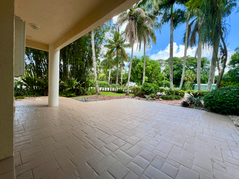 6978 Nw 81st Ter - Photo 2 of 20