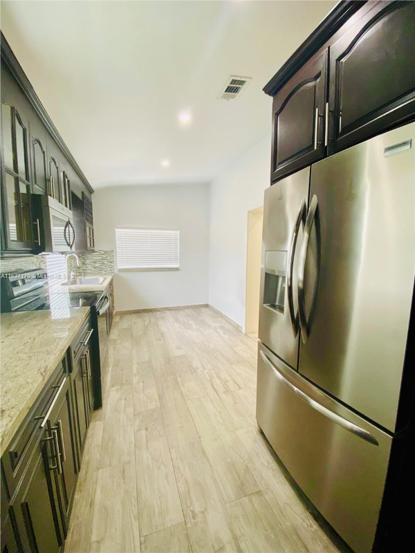 7452 Sw 12th St - Photo 2 of 14