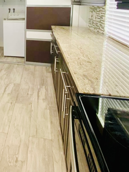 7452 Sw 12th St - Photo 4 of 14