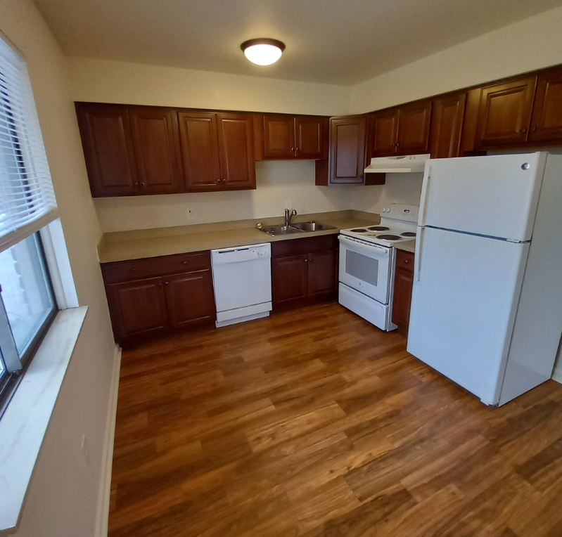 228 W Hill St #2 - Photo 2 of 6