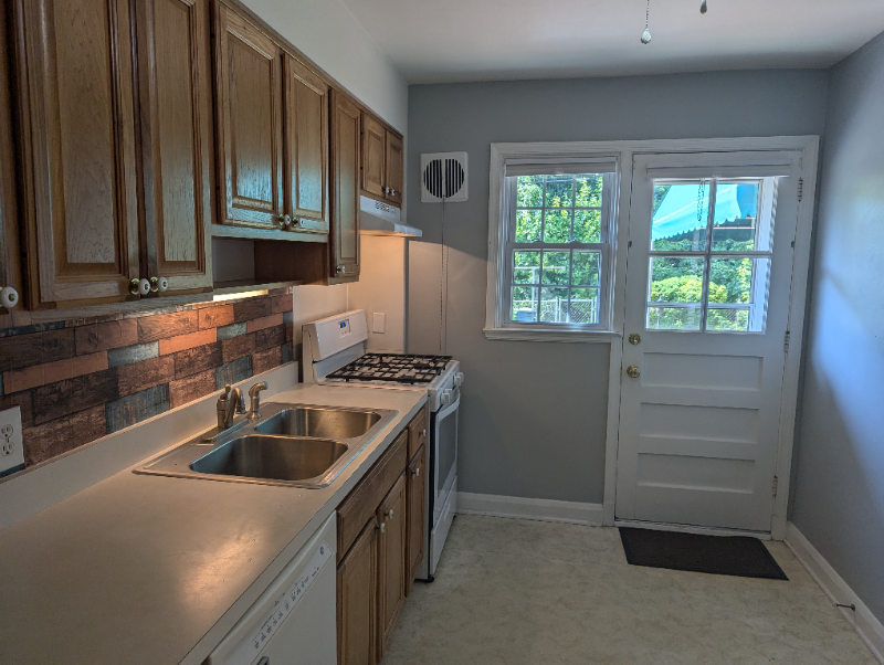 6120 Mount Ridge Rd - Photo 2 of 18