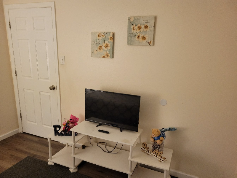 132 Southern Ct - Photo 2 of 6